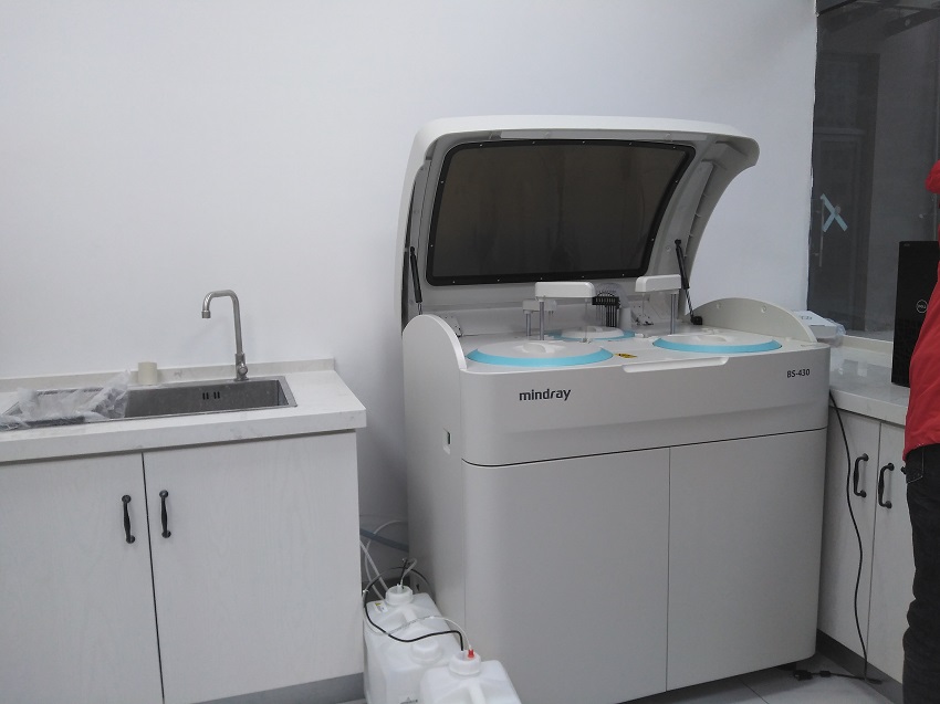 水思源檢驗(yàn)科純水設(shè)備