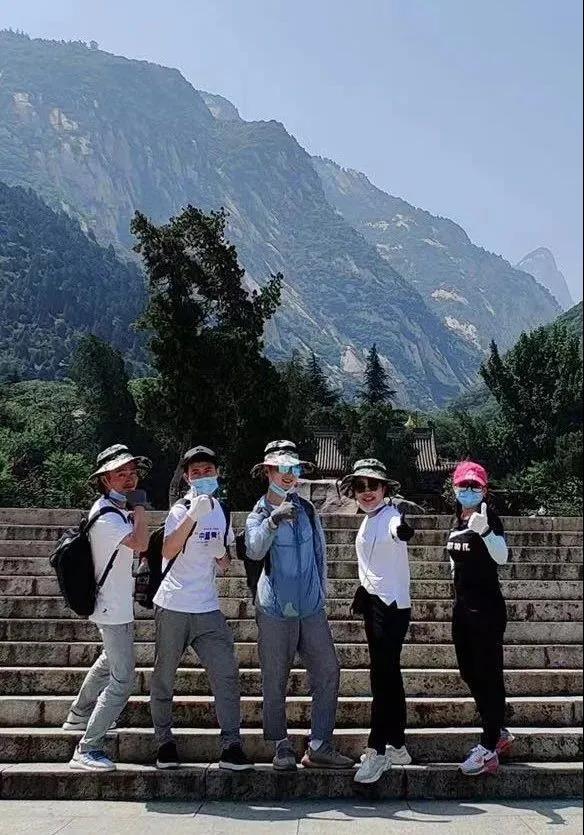 水思源——優(yōu)秀團(tuán)隊經(jīng)理“蓉姐”