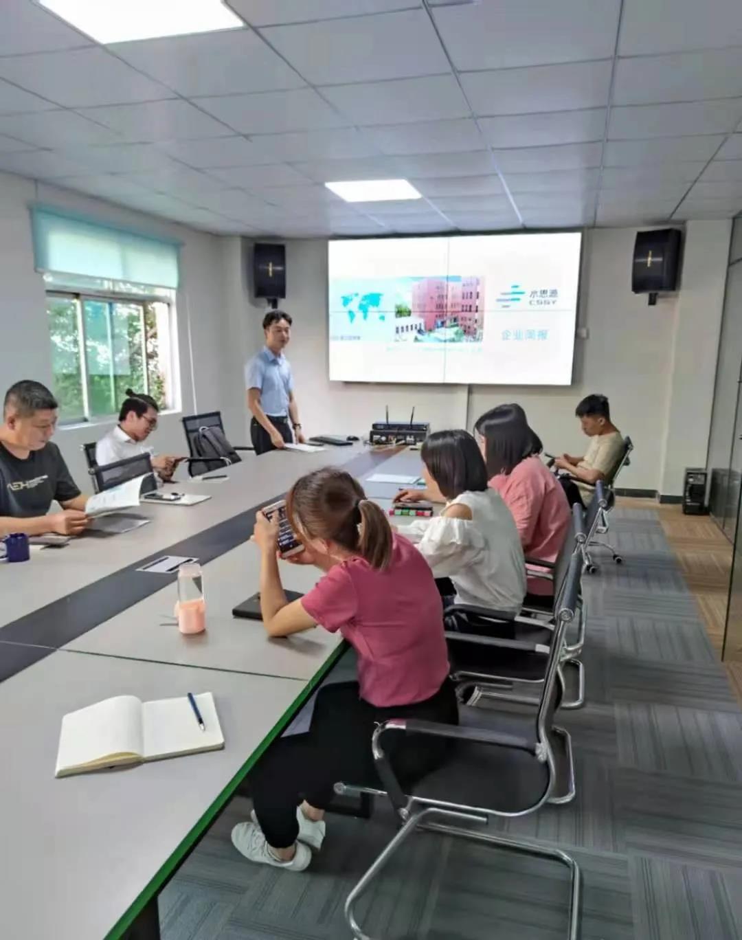 水思源——優(yōu)秀團(tuán)隊經(jīng)理“蓉姐”