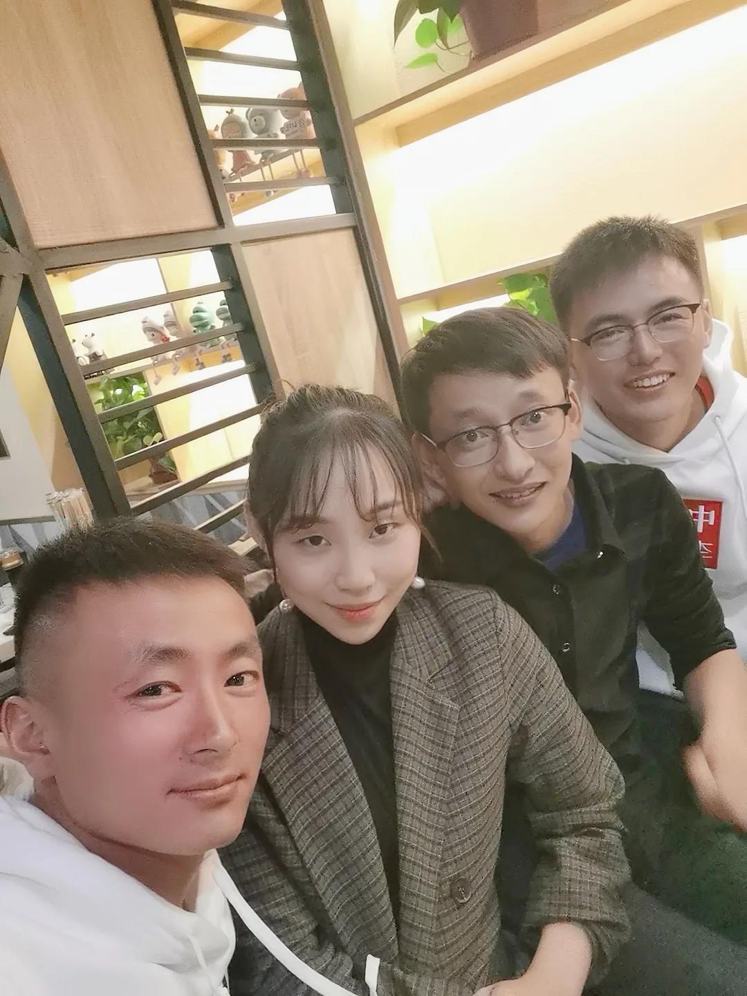 水思源——優(yōu)秀團(tuán)隊經(jīng)理“蓉姐”