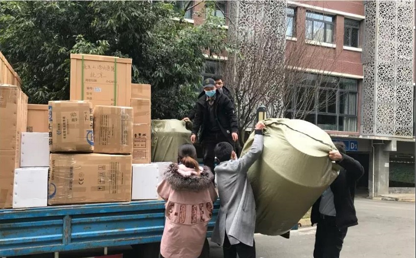 2020，我們用藍(lán)治愈了難!2021，想讓世界多一點水思源藍(lán)